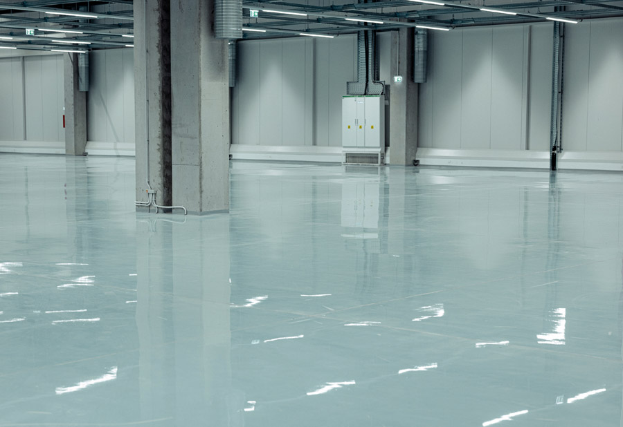 Industrial epoxy floor coating Toronto — glossy seamless finish by Walls Master